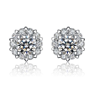 佐卡伊 钻石耳钉